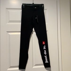 NWT Nike Just Do It Black leggings